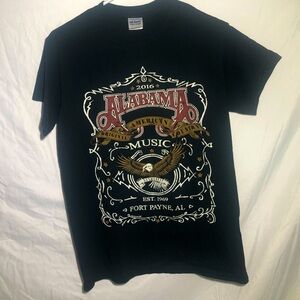 Unisex Size Small Black 2016 Alabama Concert T-Shirt.Gildan Brand T-Shirt.